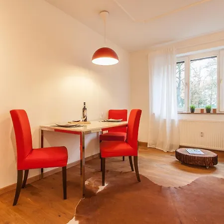 Zentrales City-apartment Mit Blick Ins Gruene شقة *