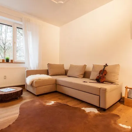 Zentrales City-apartment Mit Blick Ins Gruene * ヴュルツブルク